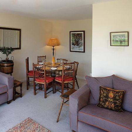 47 Wetherby Way, 3 Bedrooms, Sleeps 6, Easy Walk To Town, Parking, Self Catering, Great View Стратфорд на Ейвън Екстериор снимка
