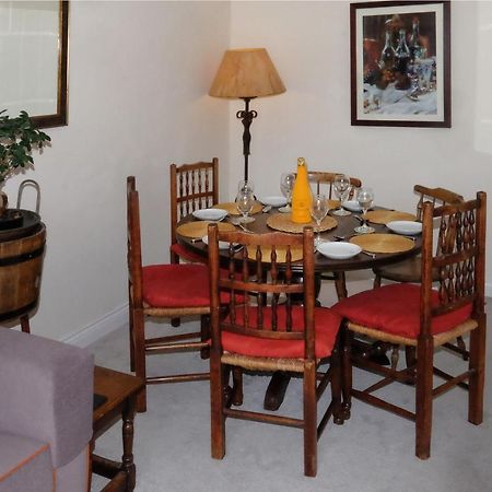 47 Wetherby Way, 3 Bedrooms, Sleeps 6, Easy Walk To Town, Parking, Self Catering, Great View Стратфорд на Ейвън Екстериор снимка