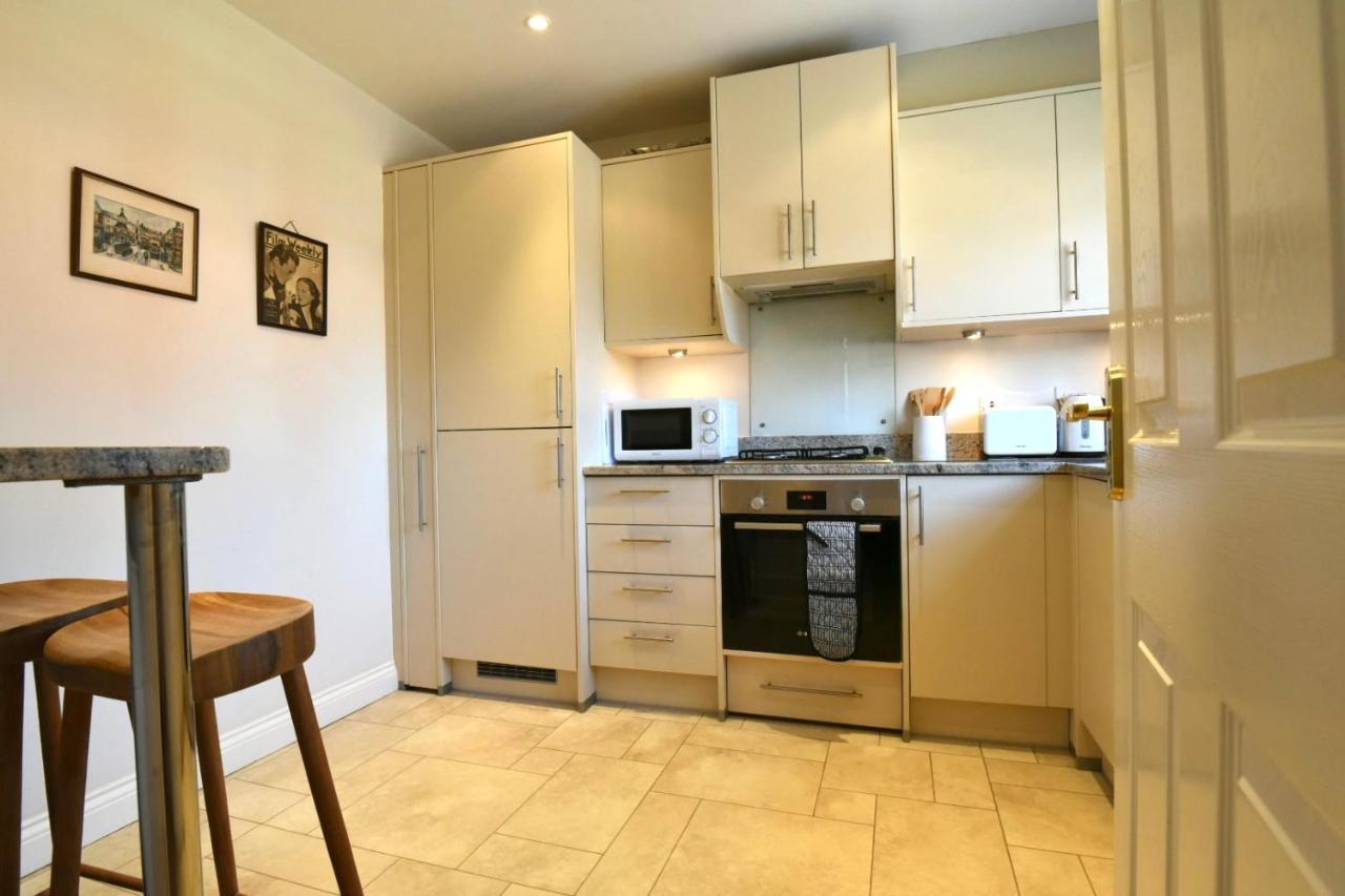 47 Wetherby Way, 3 Bedrooms, Sleeps 6, Easy Walk To Town, Parking, Self Catering, Great View Стратфорд на Ейвън Екстериор снимка