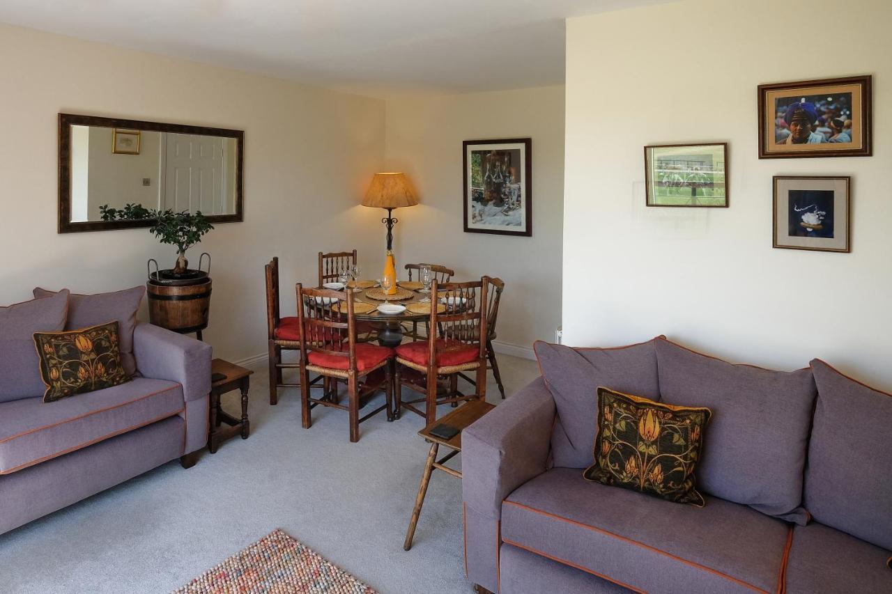 47 Wetherby Way, 3 Bedrooms, Sleeps 6, Easy Walk To Town, Parking, Self Catering, Great View Стратфорд на Ейвън Екстериор снимка