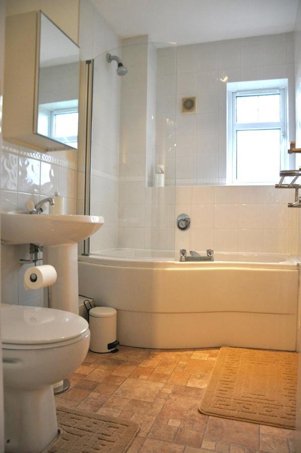47 Wetherby Way, 3 Bedrooms, Sleeps 6, Easy Walk To Town, Parking, Self Catering, Great View Стратфорд на Ейвън Екстериор снимка